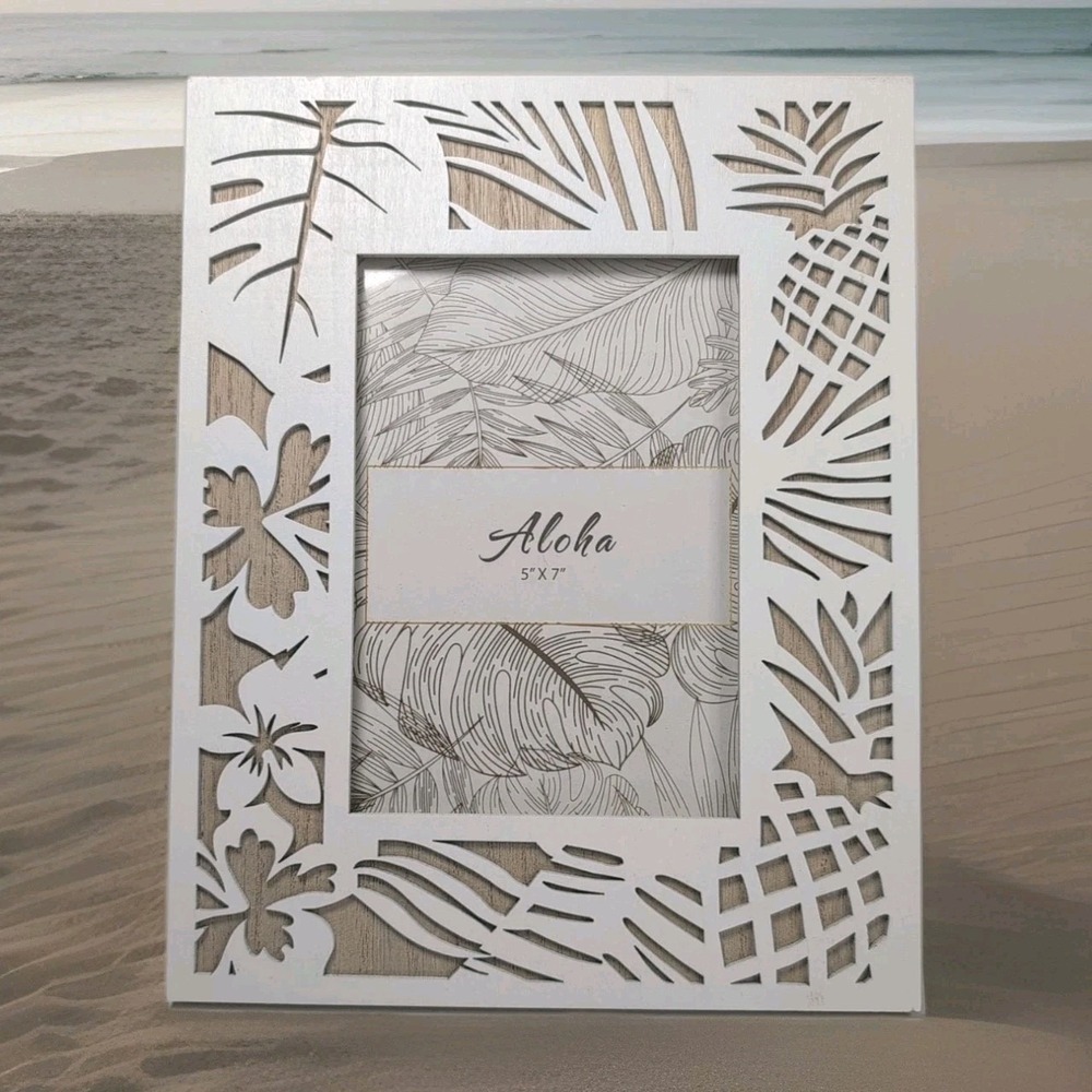 Picture Frame Aloha Pineapple Tropical Leaf Wooden Carved  Hawaiian Design 5"×7"